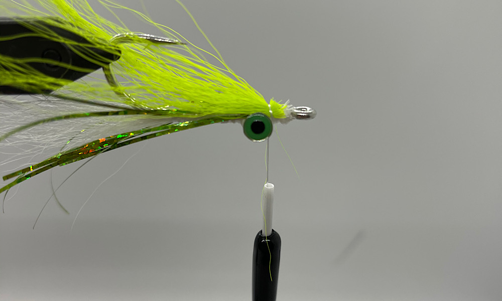 Tying Clouser Minnow: Step 10