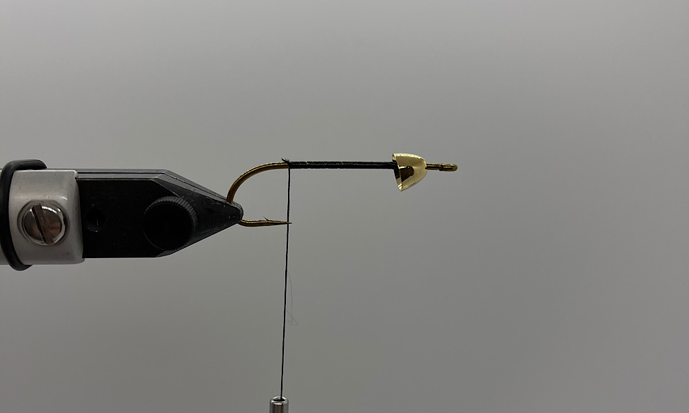 Tying Cone head Zonker leech: Step 2