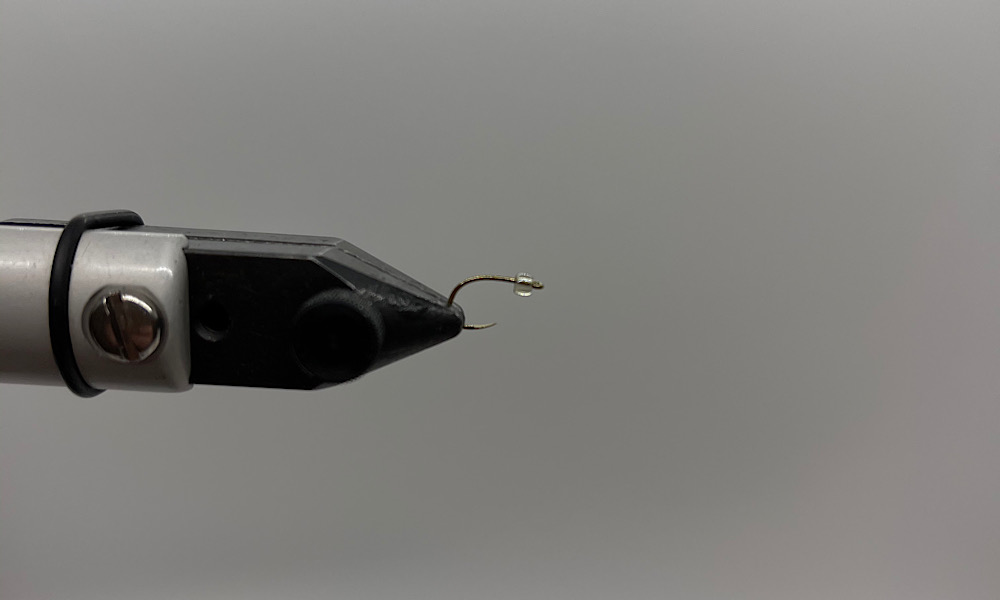 Tying Mercury Black Beauty: Step 1