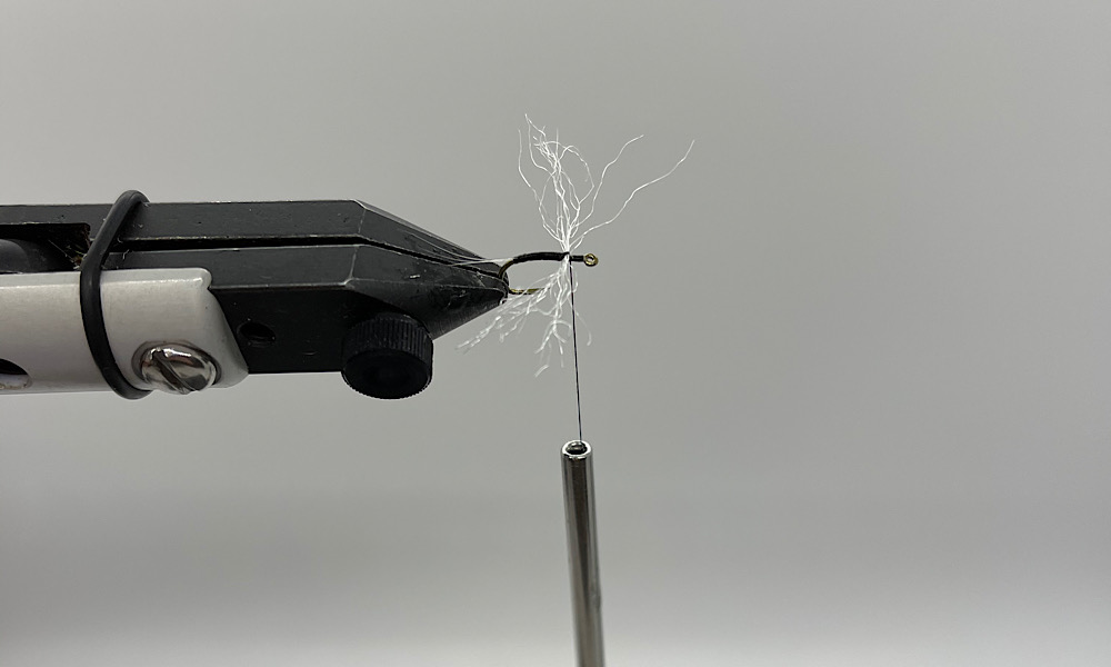 Tying Trico spinner: Step 5