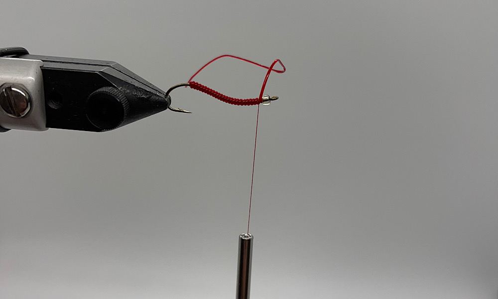 Tying V-Rib Chironomid RED: Step 5
